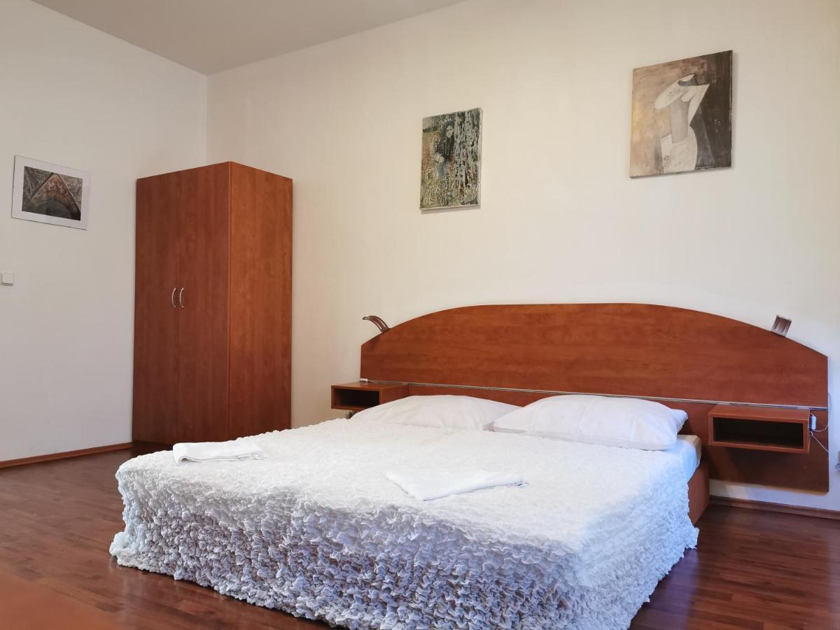 Apartment Amandment Прага Экстерьер фото