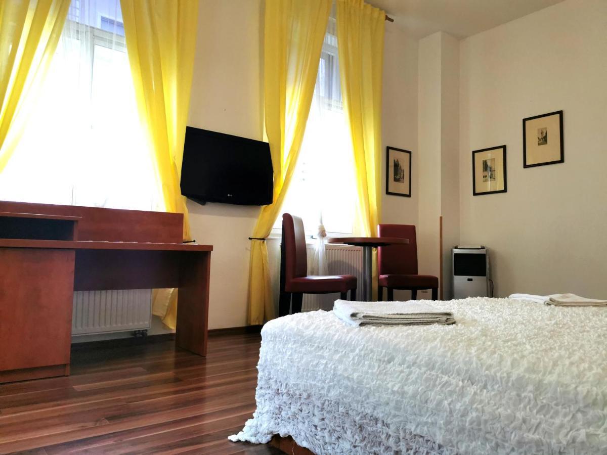 Apartment Amandment Прага Экстерьер фото